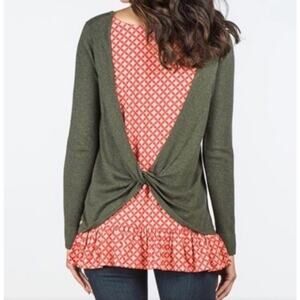 Matilda Jane Womens Long Sleeve Green Twist Back Tunic Shirt Size Medium E12